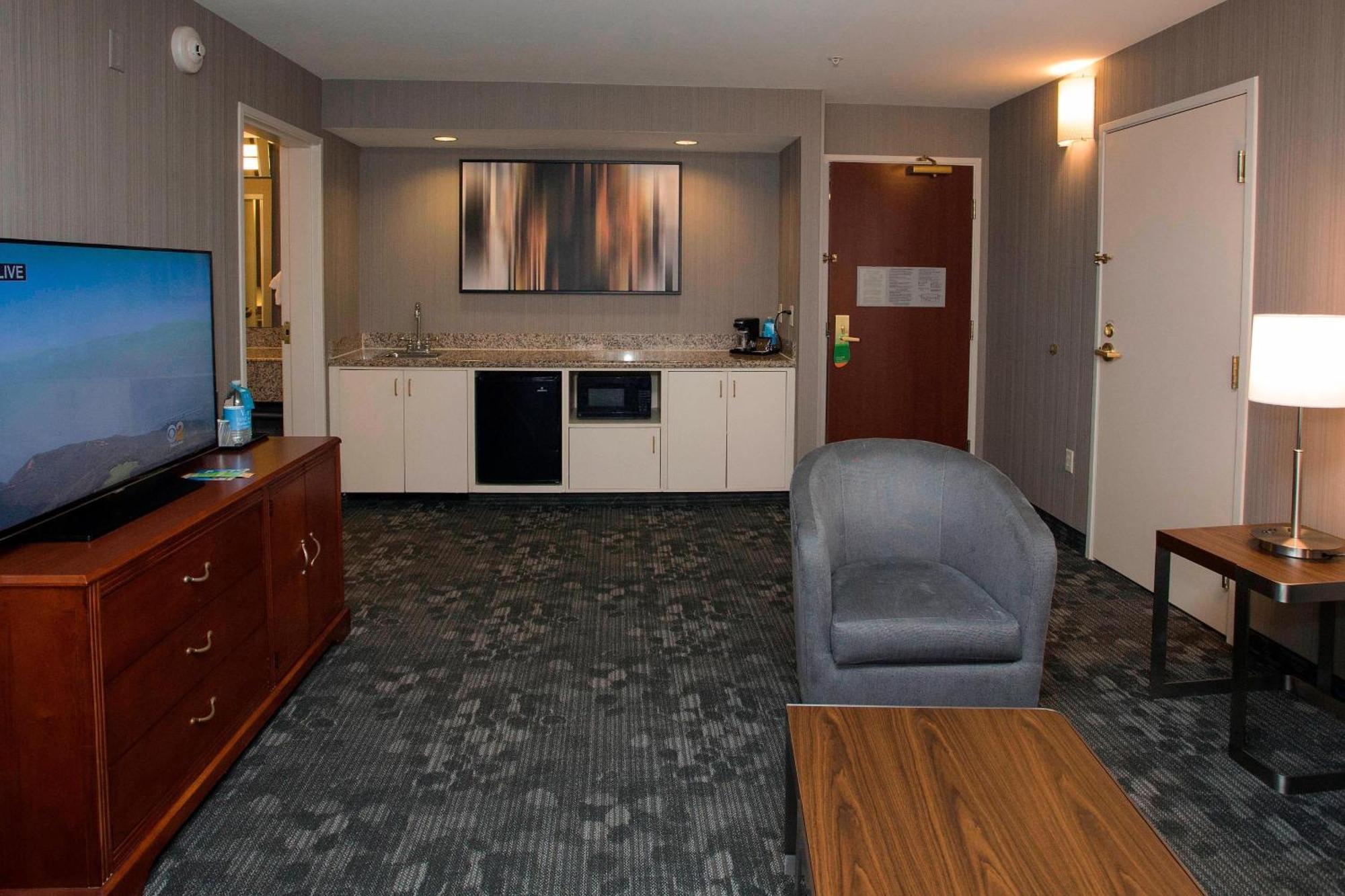 Courtyard Los Angeles Burbank Airport Eksteriør billede